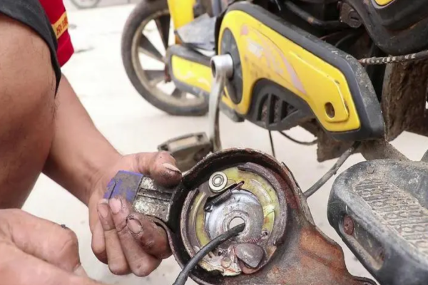 吐鲁番电动车刹车故障